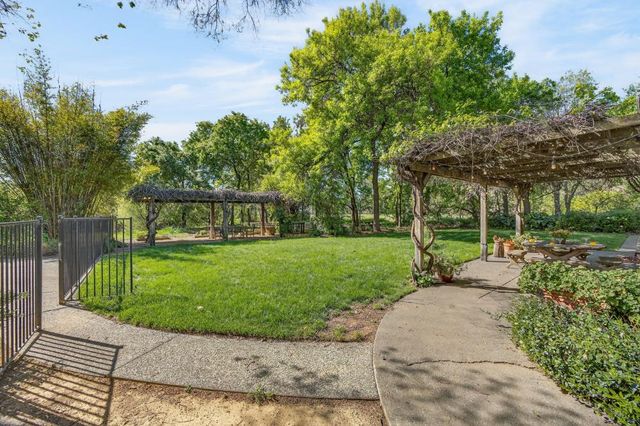 35692 Acadia Ln, Davis, CA 95616