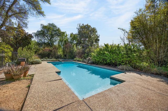 35692 Acadia Ln, Davis, CA 95616