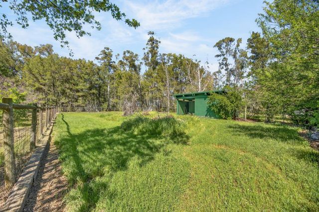 35692 Acadia Ln, Davis, CA 95616