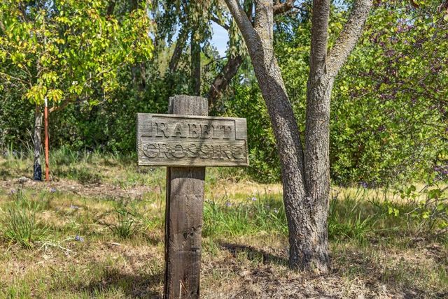 35692 Acadia Ln, Davis, CA 95616