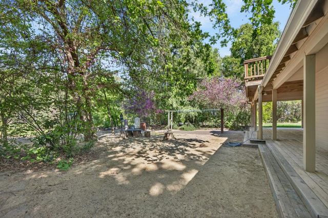 35692 Acadia Ln, Davis, CA 95616