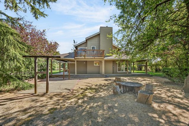 35692 Acadia Ln, Davis, CA 95616