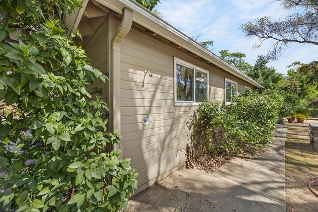 35692 Acadia Ln, Davis, CA 95616