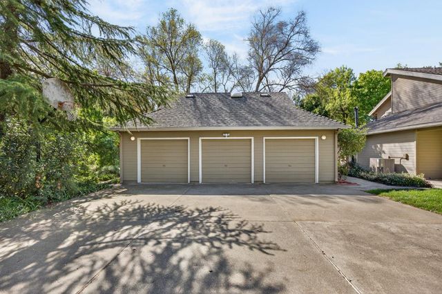35692 Acadia Ln, Davis, CA 95616