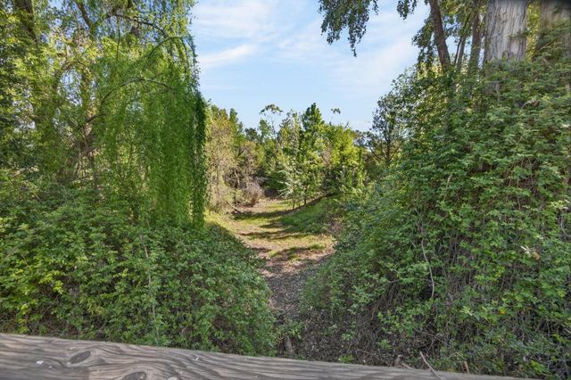 35692 Acadia Ln, Davis, CA 95616