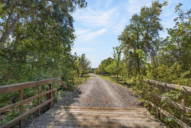 35692 Acadia Ln, Davis, CA 95616