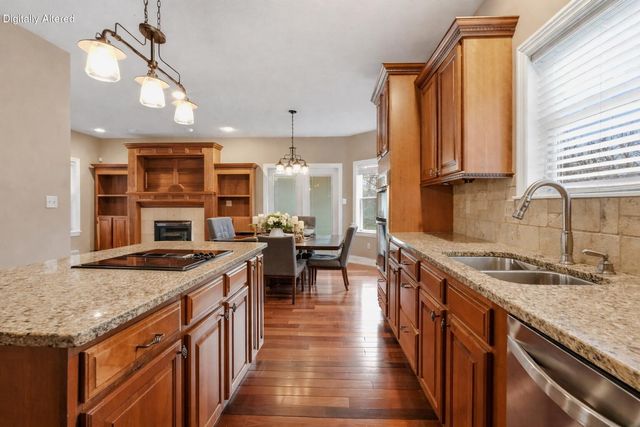 5409 BELL FLOWER CT, Columbia, MO 65203
