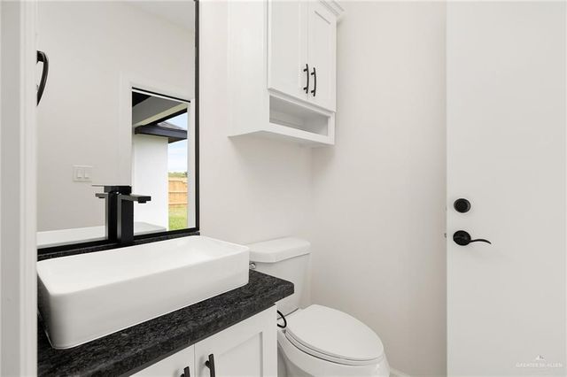 813 N Buxton Avenue, Edinburg, TX 78541