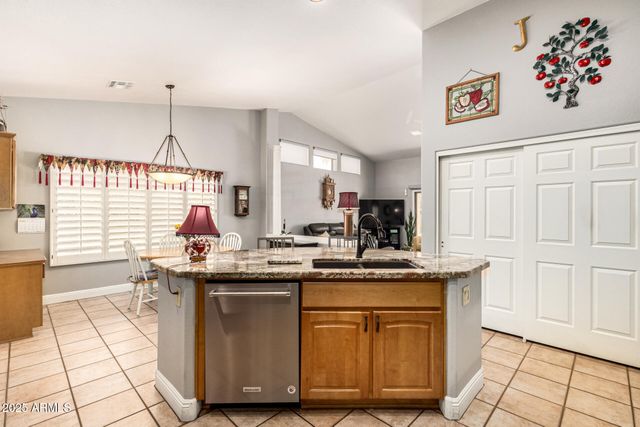 9011 E NACOMA Drive, Sun Lakes, AZ 85248