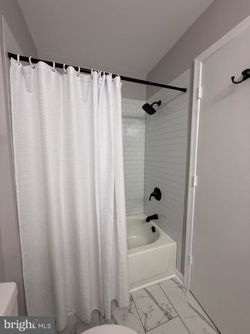 238 BETTY LEWIS DR, Fredericksburg, VA 22405