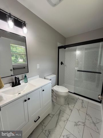 238 BETTY LEWIS DR, Fredericksburg, VA 22405