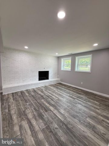 238 BETTY LEWIS DR, Fredericksburg, VA 22405