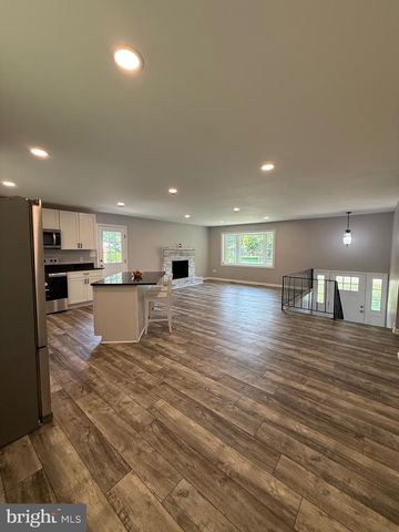 238 BETTY LEWIS DR, Fredericksburg, VA 22405