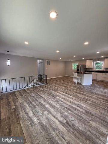 238 BETTY LEWIS DR, Fredericksburg, VA 22405