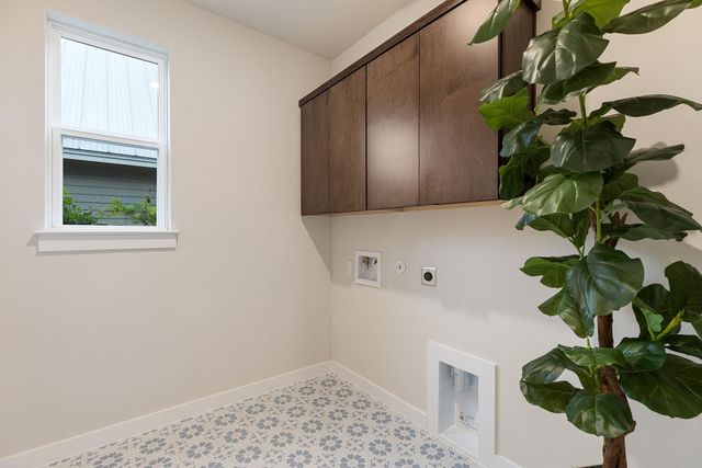 2708 Bristol DR, Austin, TX 78723