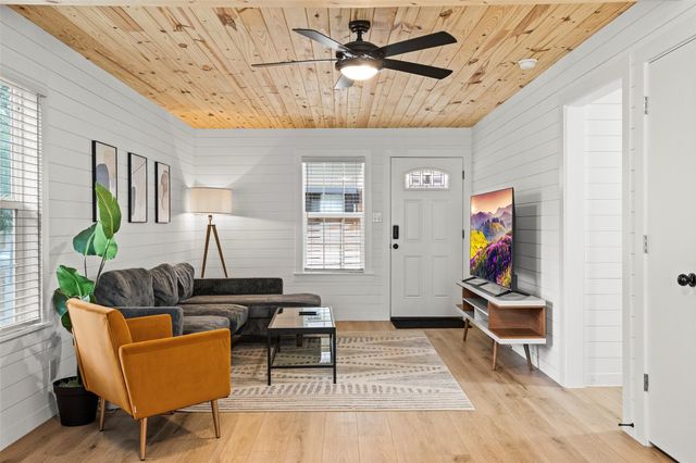 3002 Brinwood Ave, Austin, TX 78704