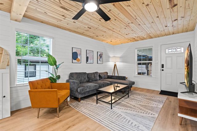 3002 Brinwood Ave, Austin, TX 78704