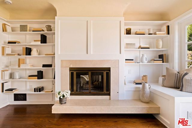 827 Yale Street, Santa Monica, CA 90403