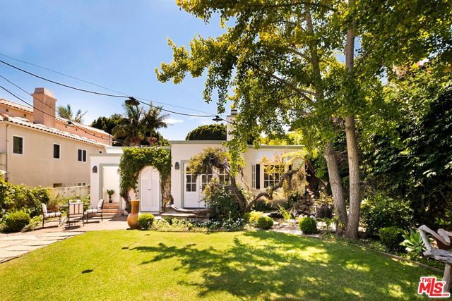827 Yale Street, Santa Monica, CA 90403