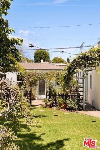 827 Yale Street, Santa Monica, CA 90403