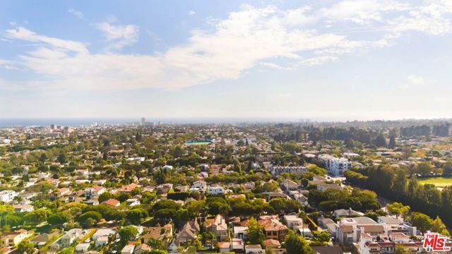 827 Yale Street, Santa Monica, CA 90403
