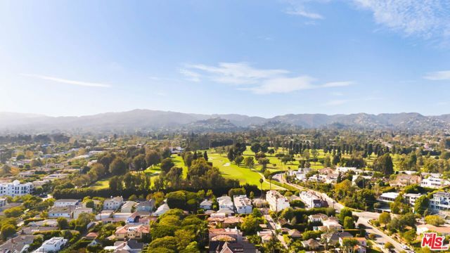 827 Yale Street, Santa Monica, CA 90403