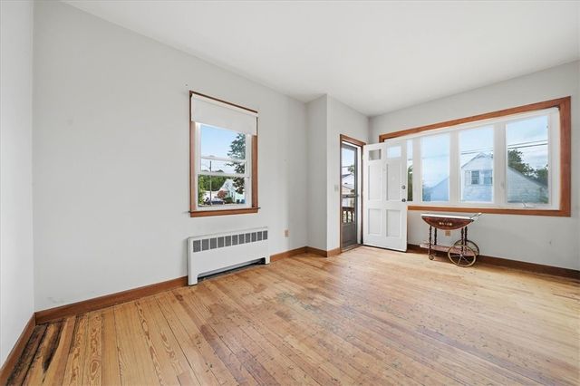 123 Oxford Street, Cranston, RI 02920