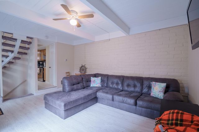 5475 Worthington Forest Place, Columbus, OH 43229