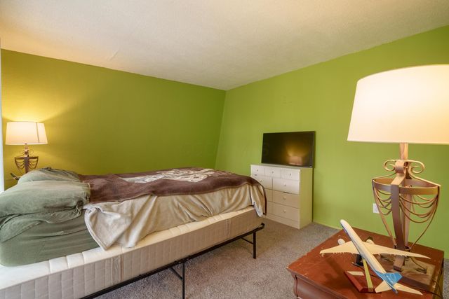 5475 Worthington Forest Place, Columbus, OH 43229
