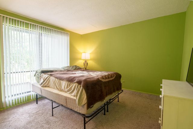 5475 Worthington Forest Place, Columbus, OH 43229