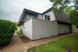 5475 Worthington Forest Place, Columbus, OH 43229