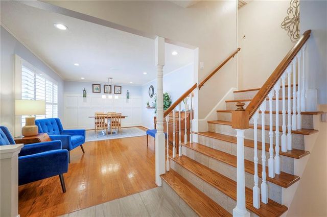 8609 W 89th Street, Overland Park, KS 66212