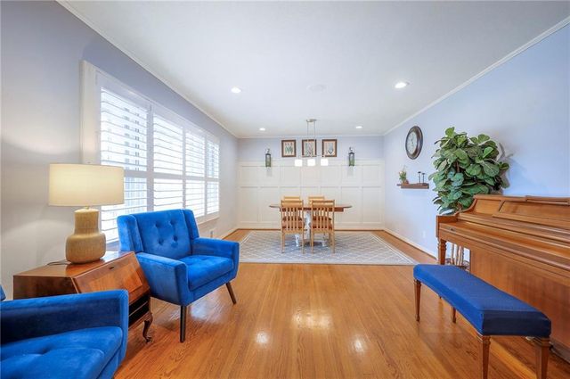 8609 W 89th Street, Overland Park, KS 66212