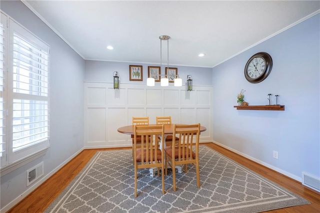 8609 W 89th Street, Overland Park, KS 66212