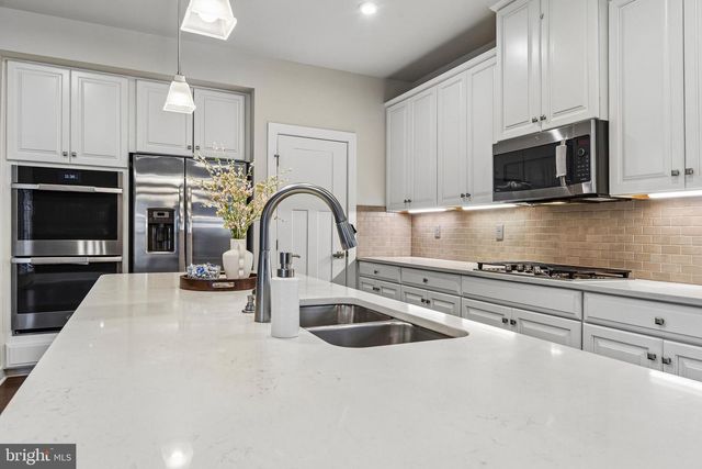 506 LADYWELL ST, Middle River, MD 21220