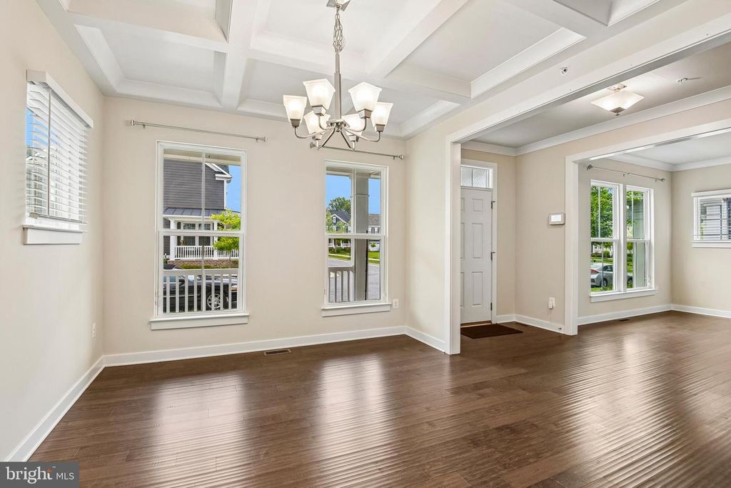 Image 2 of property listing at 506 LADYWELL ST, Middle River, MD 21220