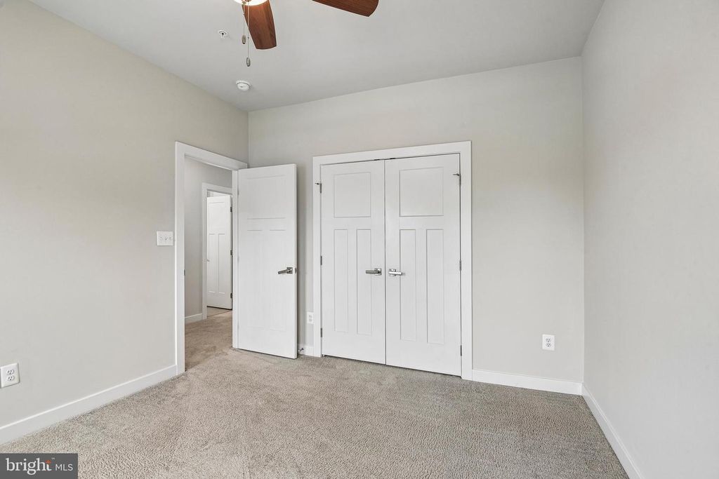 Image 26 of property listing at 506 LADYWELL ST, Middle River, MD 21220