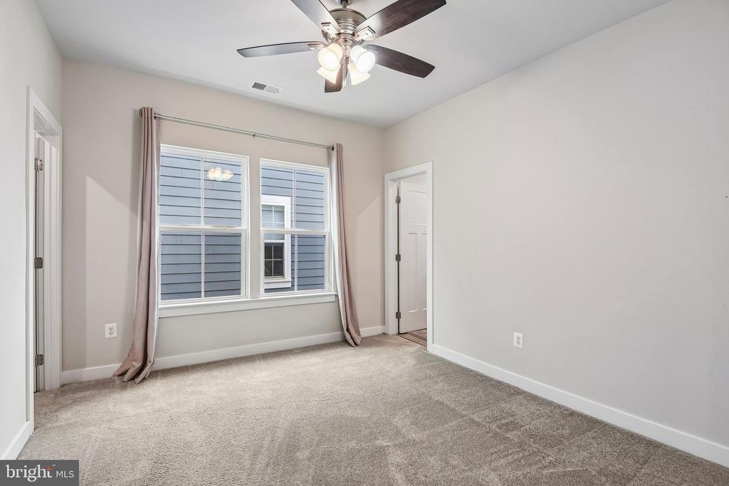 Image 29 of property listing at 506 LADYWELL ST, Middle River, MD 21220