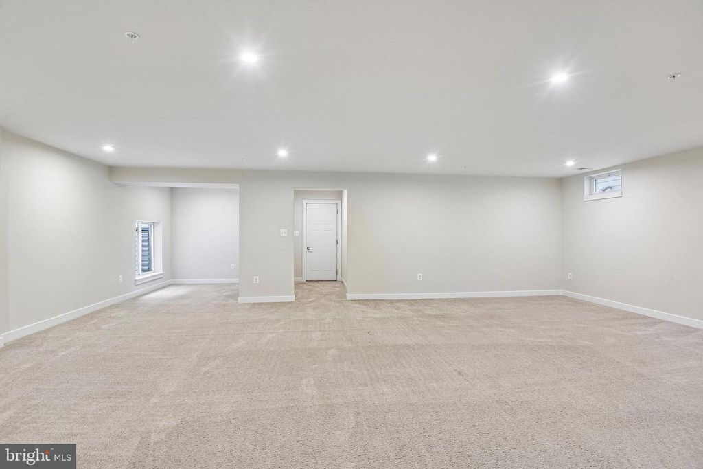 Image 42 of property listing at 506 LADYWELL ST, Middle River, MD 21220
