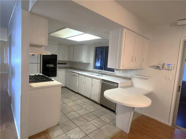 9391 California 30, Riverside, CA 92503