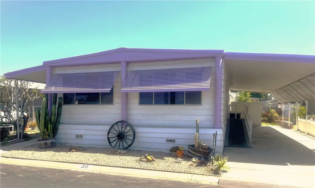 9391 California 30, Riverside, CA 92503