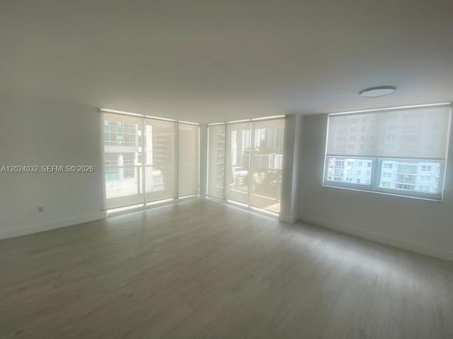 1155 Brickell Bay Dr 1202, Miami, FL 33131