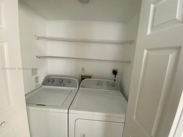 1155 Brickell Bay Dr 1202, Miami, FL 33131