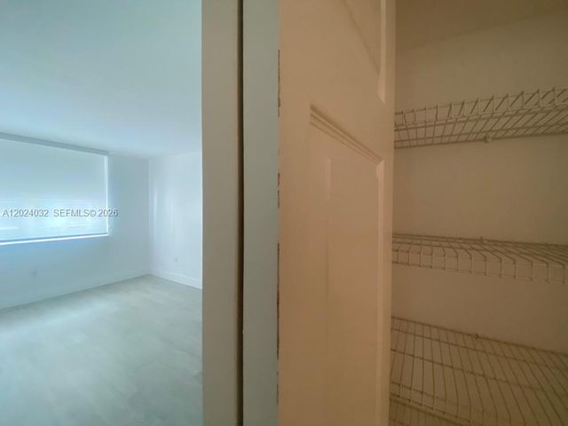 1155 Brickell Bay Dr 1202, Miami, FL 33131