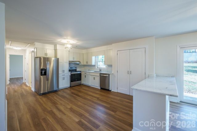 1254 Huckleberry Drive, Lincolnton, NC 28092
