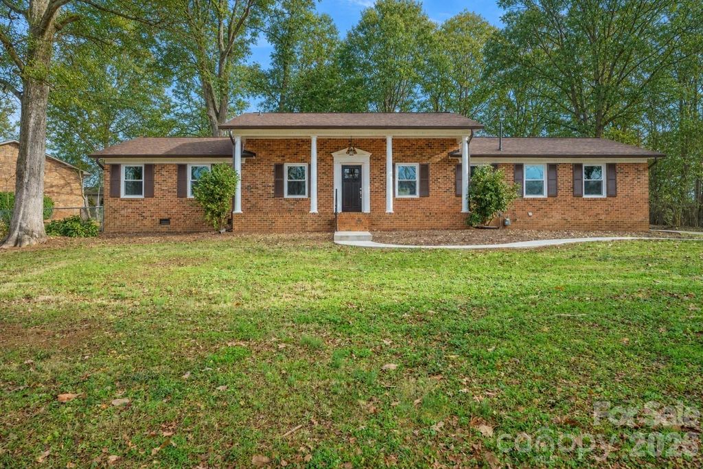 1254 Huckleberry Drive, Lincolnton, NC 28092