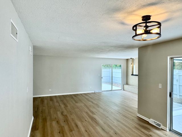 2508 Gabriel Avenue, Zion, IL 60099