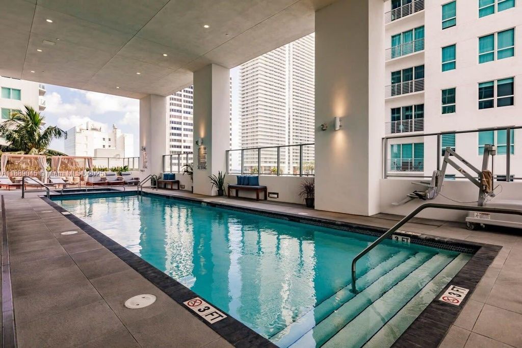227 NE 2nd St 3001, Miami, FL 33132