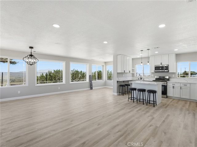 25735 Santa Rosa Road, Apple Valley, CA 92308