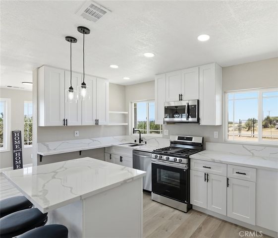 25735 Santa Rosa Road, Apple Valley, CA 92308